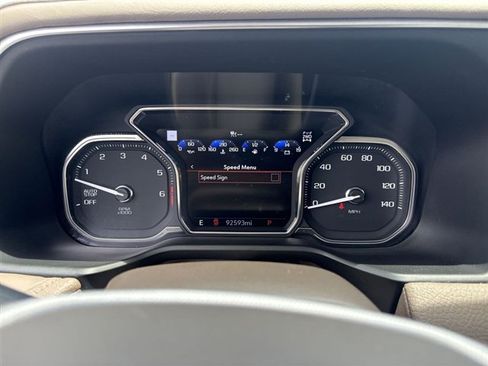 Certified 2021 GMC Yukon XL Denali w/ Denali Premium Package AWD/4WD image 11
