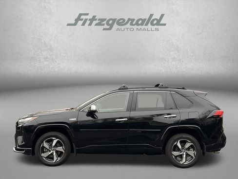 Used 2022 Toyota RAV4 SE w/ Weather & Moonroof Package AWD/4WD image 3