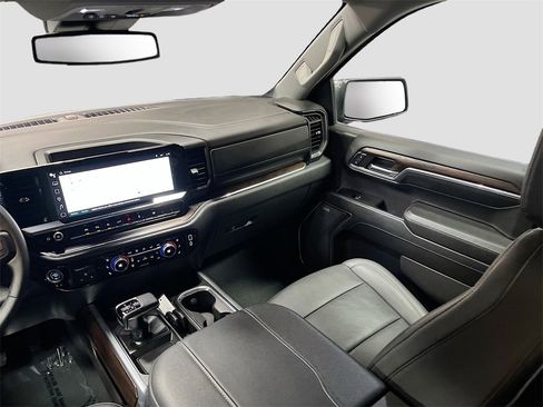 Used 2024 GMC Sierra 1500 SLT w/ SLT Premium Plus Package image 24