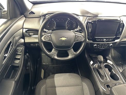 Used 2023 Chevrolet Traverse LT image 15