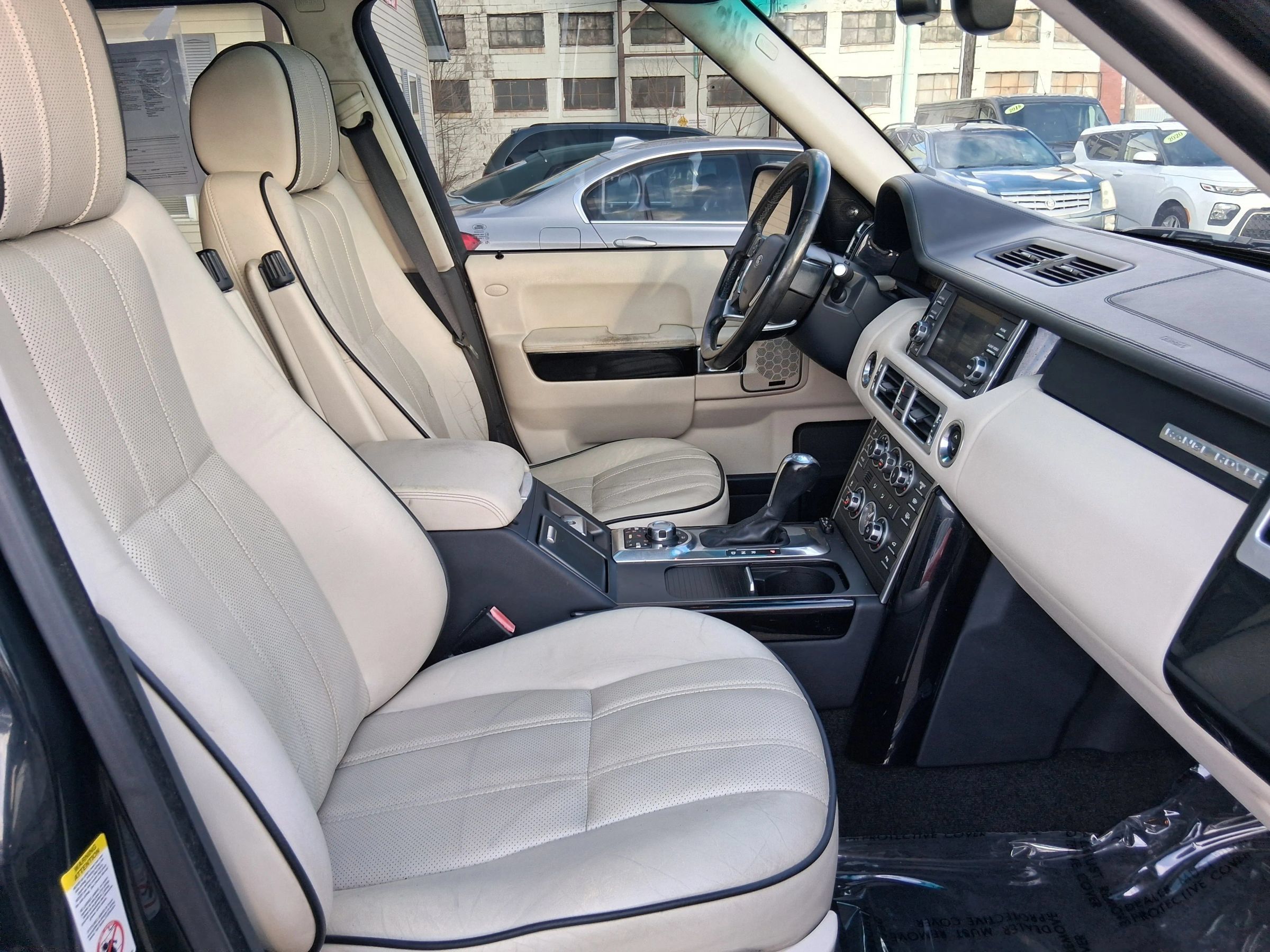 Used 2011 Land Rover Range Rover Supercharged AWD/4WD image 30