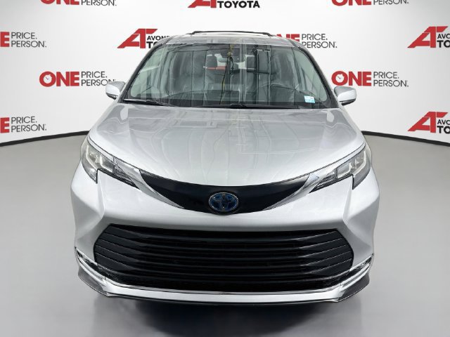 Certified 2021 Toyota Sienna XLE FWD image 3