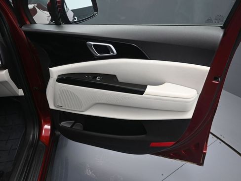 Certified 2024 Kia Carnival SX Prestige image 38