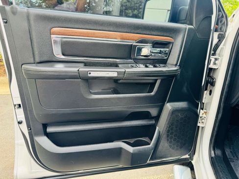 Used 2014 RAM 1500 Laramie w/ Convenience Group AWD/4WD image 33