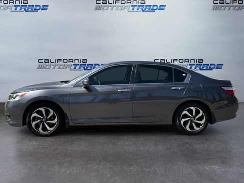 Used 2017 Honda Accord EX image 8