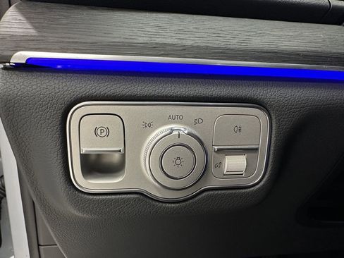 New 2026 Mercedes-Benz GLE 450e 4MATIC image 35