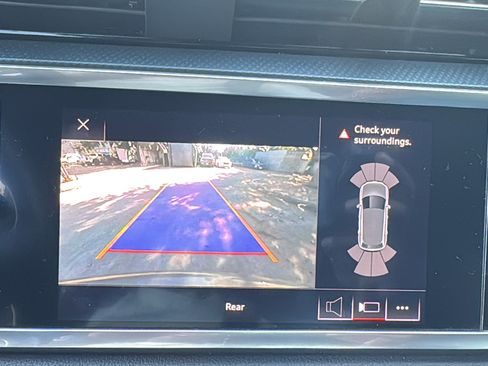 Used 2021 Audi Q3 2.0T Premium w/ Convenience Package image 19