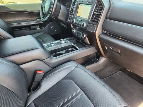 Used 2019 Ford Expedition Limited AWD/4WD image 13