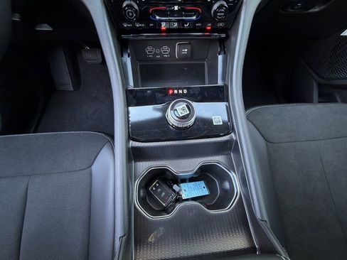 New 2025 Jeep Grand Cherokee L Altitude image 16