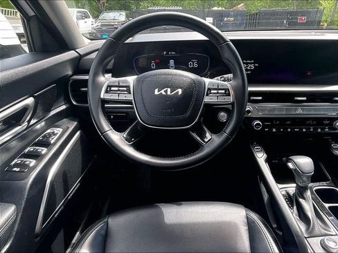 Used 2023 Kia Telluride S AWD/4WD image 5