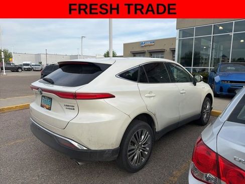 Used 2021 Toyota Venza Limited w/ Carpet Mat Package (TMS) AWD/4WD image 2