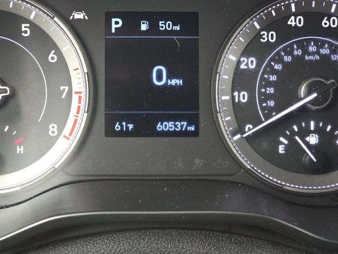 Used 2021 Hyundai Venue SE FWD image 24