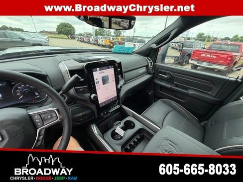New 2026 RAM 2500 Laramie w/ Towing Technology Group AWD/4WD image 17
