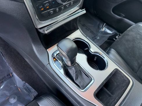 Used 2018 Jeep Grand Cherokee Altitude AWD/4WD image 21