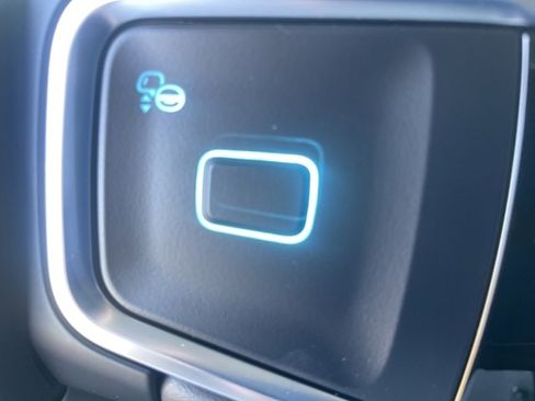 New 2025 Ford Expedition Active image 31