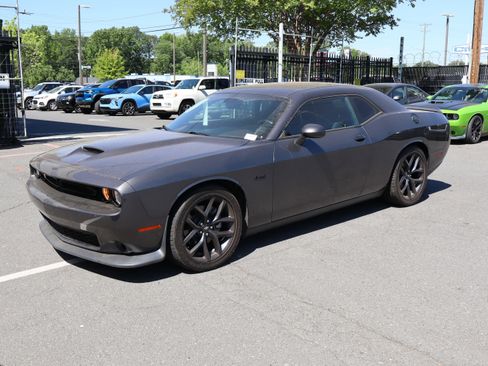 Used 2023 Dodge Challenger R/T w/ Blacktop Package image 5