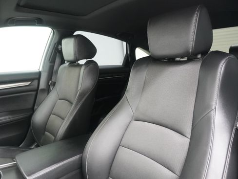 Used 2021 Honda Accord Sport image 11