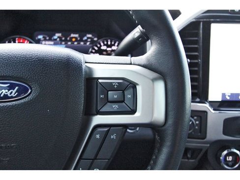 Used 2022 Ford F250 Lariat w/ Black Appearance Package AWD/4WD image 18
