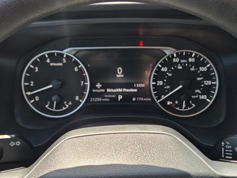 Used 2026 Nissan Rogue S FWD image 15
