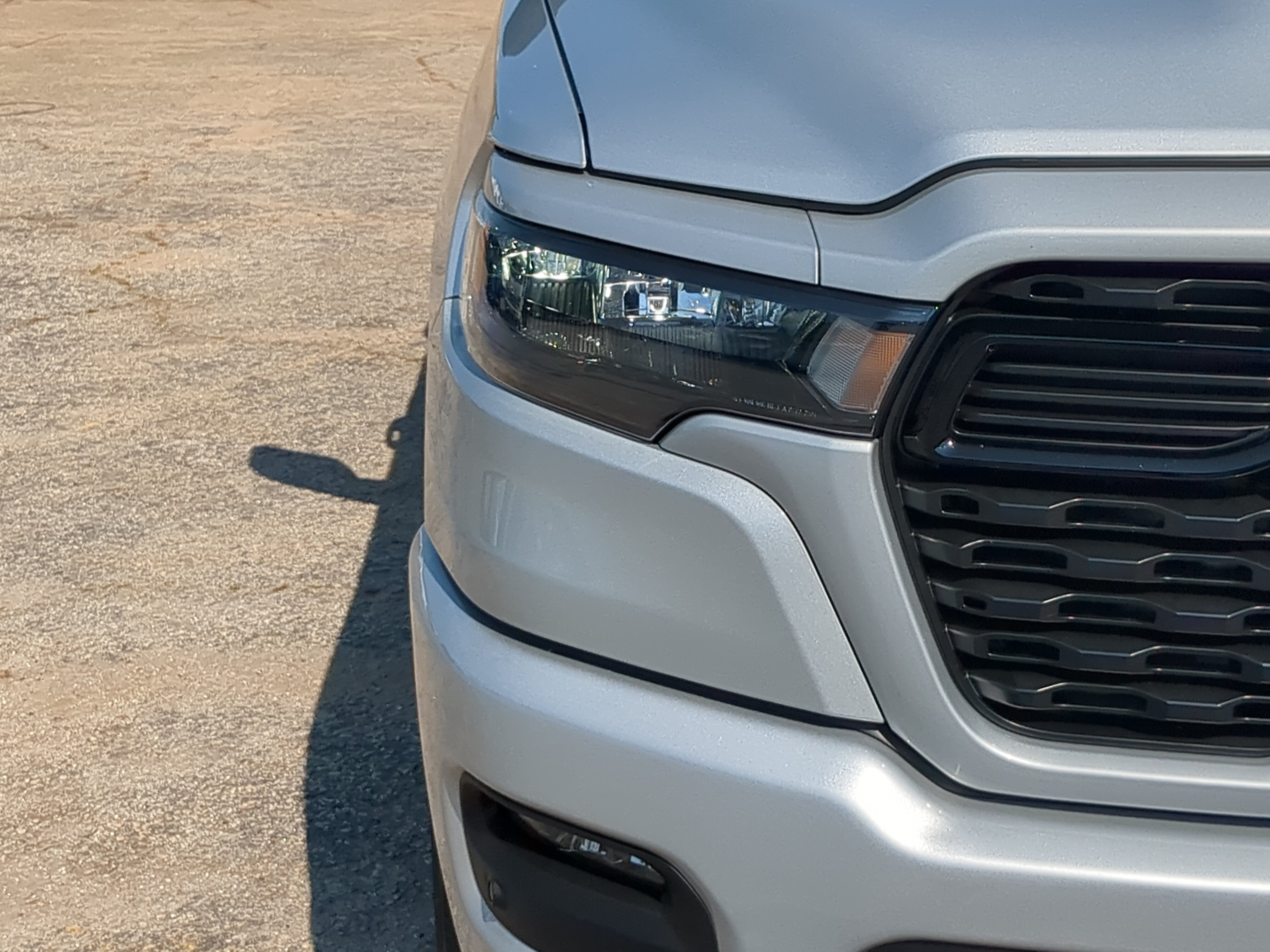 New 2026 RAM 1500 Express AWD/4WD image 9