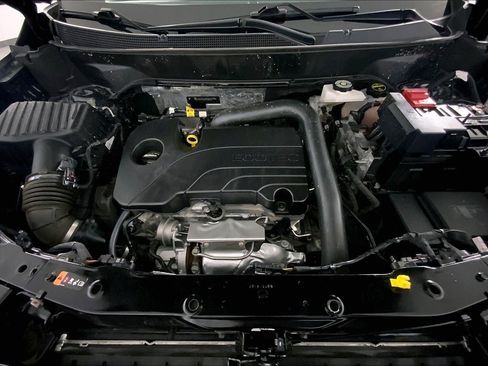 Used 2025 Chevrolet Equinox LT w/ Convenience Package II image 10