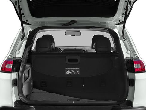 Used 2014 Jeep Cherokee Trailhawk w/ Comfort/Convenience Group image 15