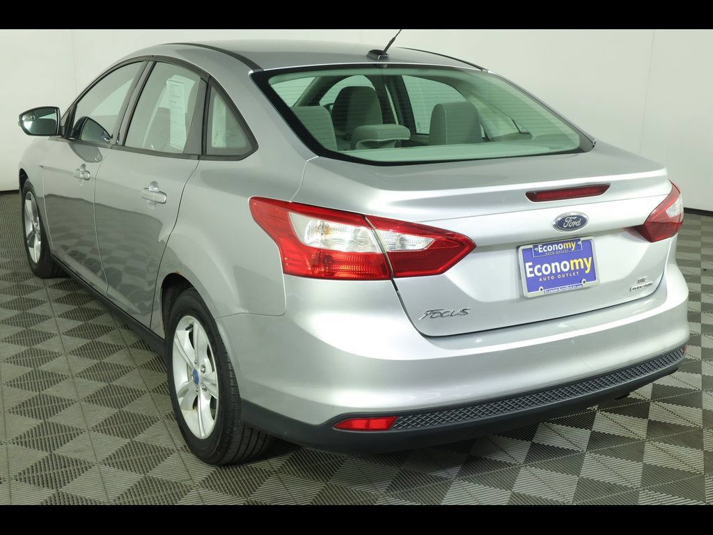 Used 2013 Ford Focus SE FWD image 6