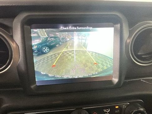 Used 2023 Jeep Wrangler Unlimited w/ Cold Weather Group AWD/4WD image 21