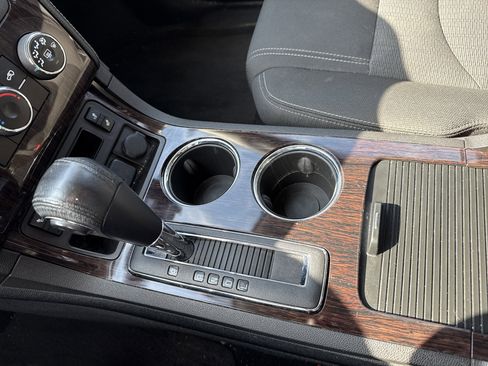 Used 2017 Chevrolet Traverse LT w/ Style and Technology Package image 24