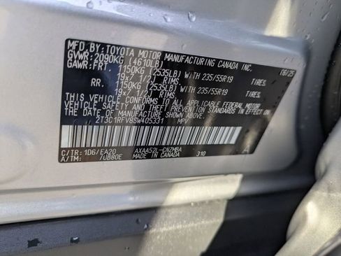 Used 2025 Toyota RAV4 XLE Premium image 38