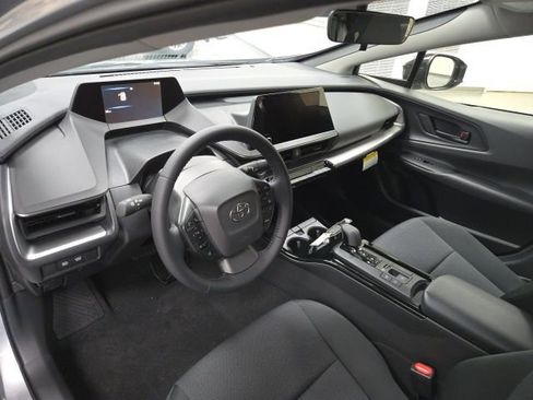 New 2026 Toyota Prius LE image 18
