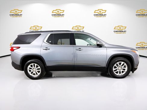 Used 2019 Chevrolet Traverse LT FWD image 8