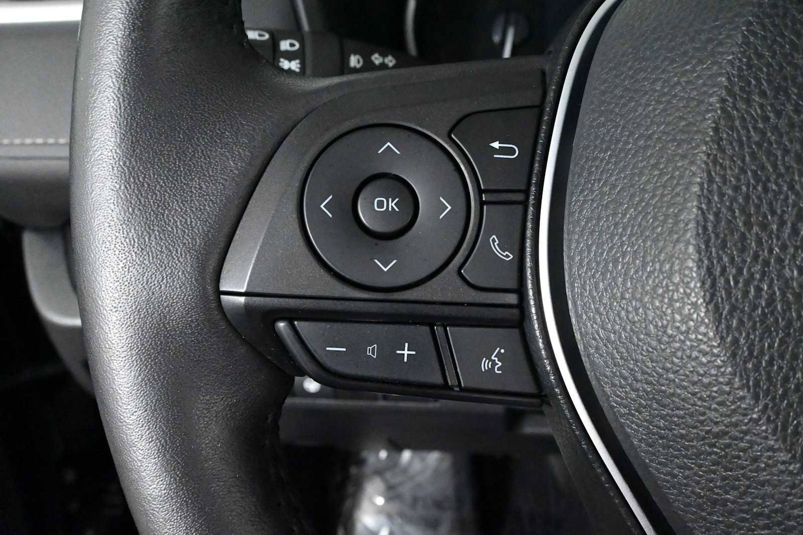 Used 2023 Toyota RAV4 XLE Premium AWD/4WD image 22