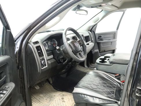 Used 2019 RAM 1500 Express w/ Express Value Package image 26