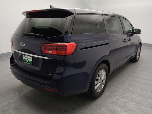 Used 2021 Kia Sedona LX FWD image 9