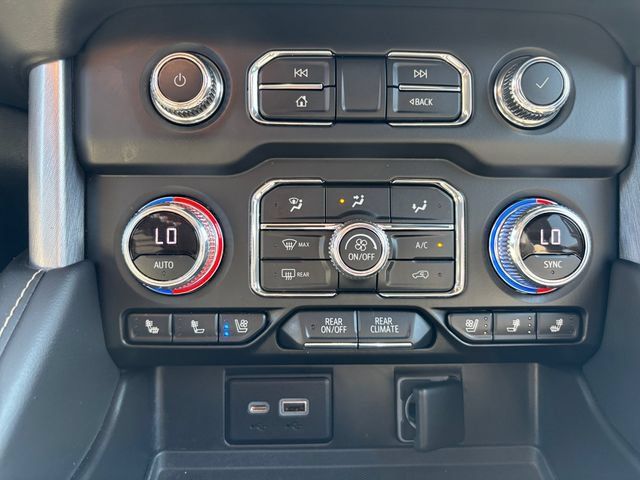 Used 2022 GMC Yukon SLT w/ SLT Luxury Plus Package AWD/4WD image 17