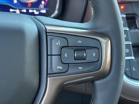 Used 2023 Chevrolet Suburban High Country AWD/4WD image 37