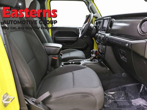 Used 2023 Jeep Wrangler Unlimited AWD/4WD image 24