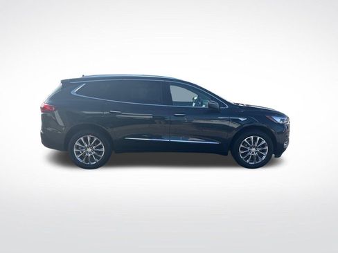 Used 2020 Buick Enclave Essence w/ Sound and Sites Package image 9