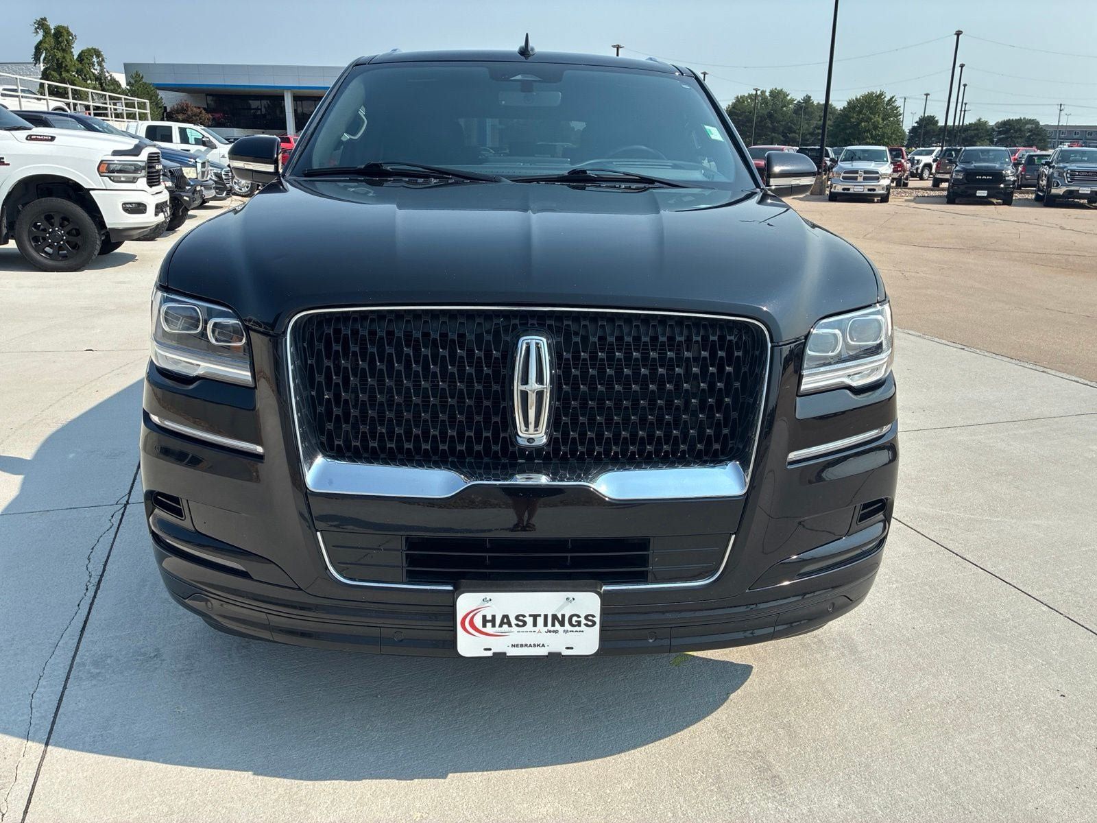 Used 2024 Lincoln Navigator Reserve AWD/4WD image 11