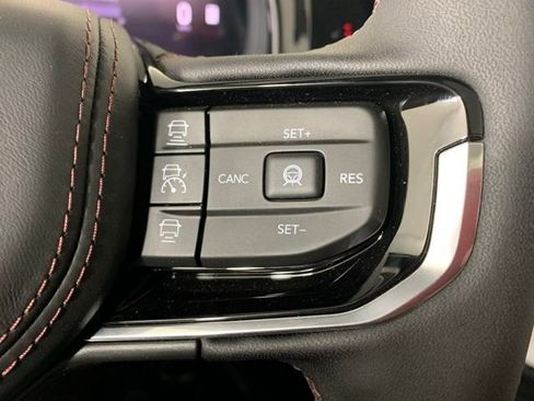 Used 2025 Jeep Wagoneer S Limited image 20