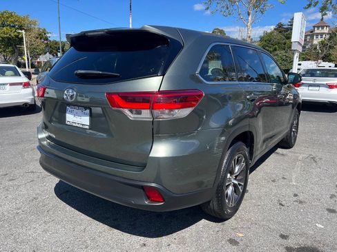 Used 2019 Toyota Highlander LE image 4