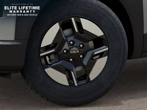 New 2027 Kia Seltos LX FWD image 10
