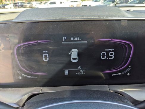 Certified 2025 Kia Telluride S image 36