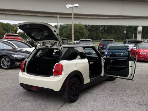 Used 2017 MINI Cooper 2-Door Hardtop image 29