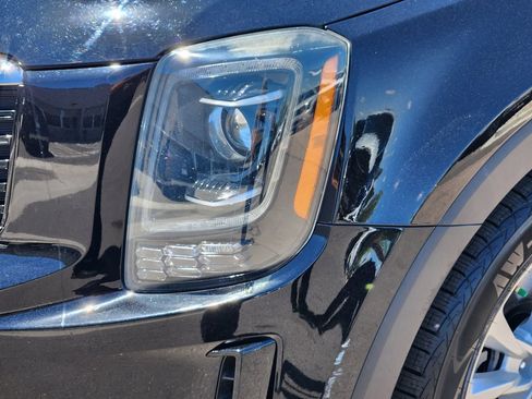 Certified 2022 Kia Telluride LX AWD/4WD image 8