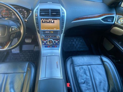 Used 2019 Lincoln MKZ Reserve w/ Luxury Package AWD/4WD image 23