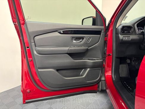 Certified 2024 Honda Pilot EX-L image 11
