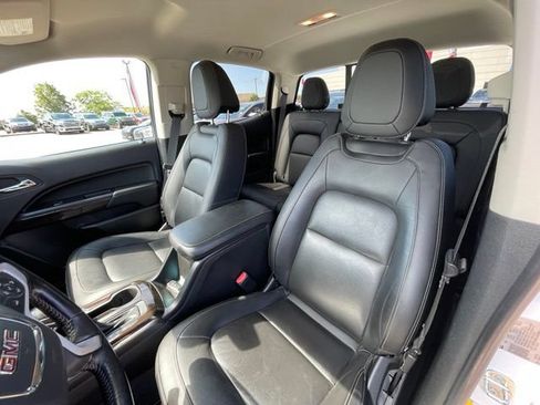 Used 2022 GMC Canyon Elevation w/ Elevation Premium Package AWD/4WD image 16