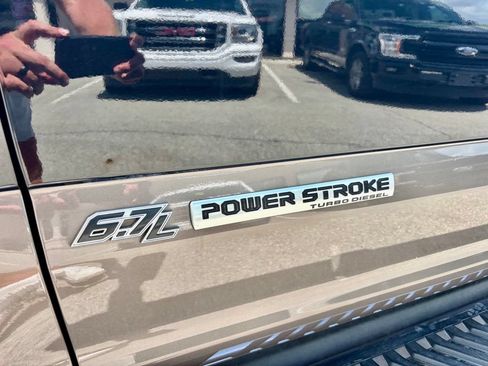Used 2020 Ford F350 Lariat w/ Lariat Value Package AWD/4WD image 10